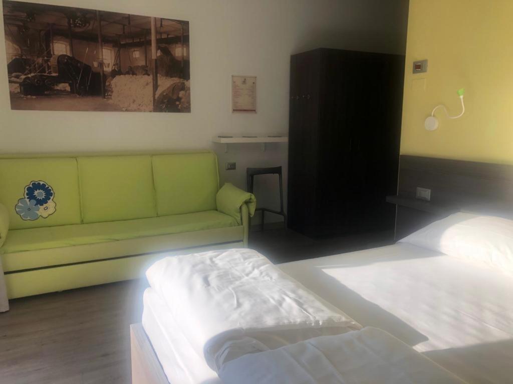 Antica Campione Rooms & Hostel Campione del Garda Dış mekan fotoğraf