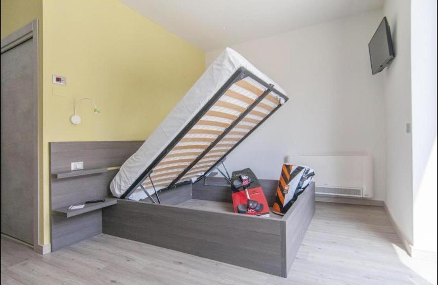 Antica Campione Rooms & Hostel Campione del Garda Dış mekan fotoğraf